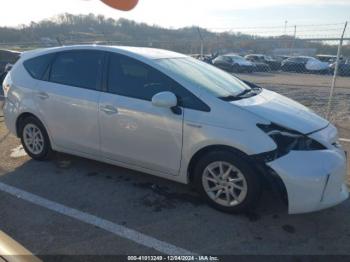  Salvage Toyota Prius v