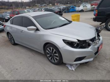  Salvage Nissan Altima