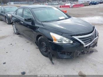  Salvage Nissan Altima