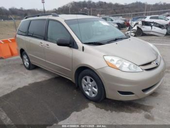  Salvage Toyota Sienna