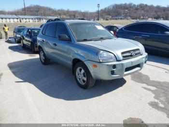  Salvage Hyundai TUCSON