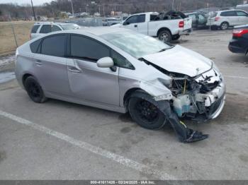  Salvage Toyota Prius