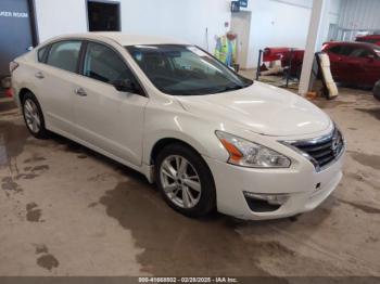  Salvage Nissan Altima