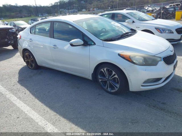  Salvage Kia Forte