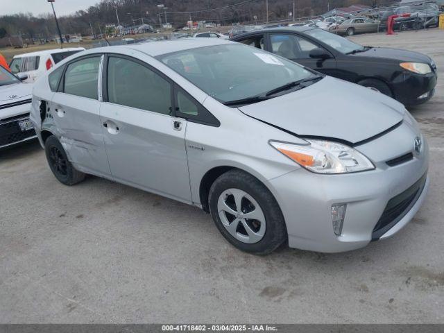  Salvage Toyota Prius