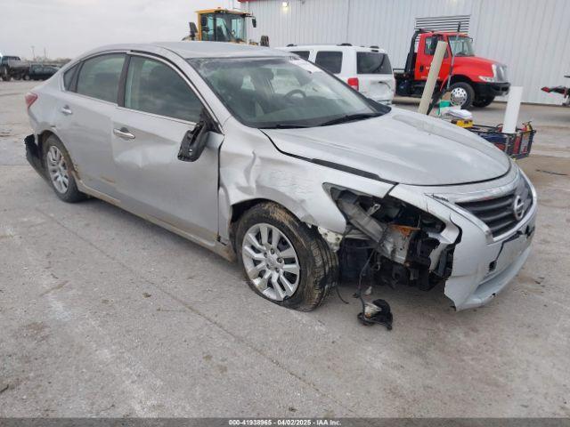  Salvage Nissan Altima