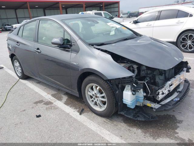  Salvage Toyota Prius