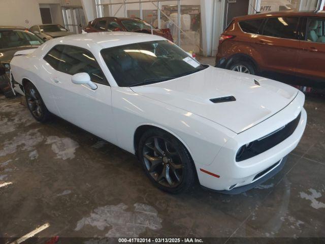  Salvage Dodge Challenger