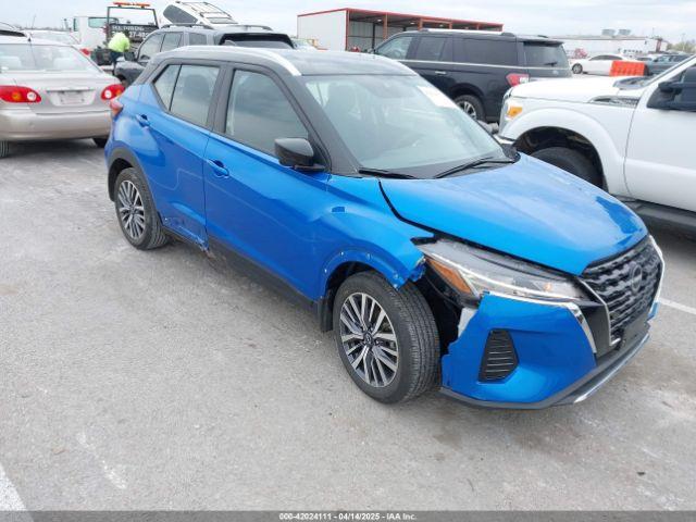  Salvage Nissan Kicks