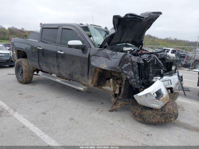  Salvage Chevrolet Silverado 2500
