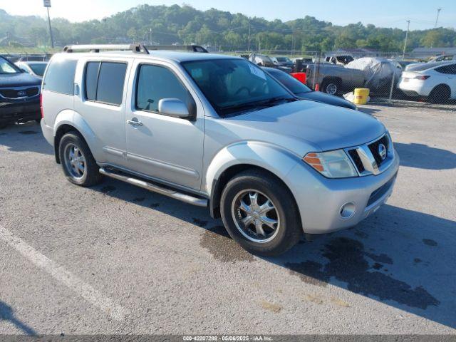  Salvage Nissan Pathfinder