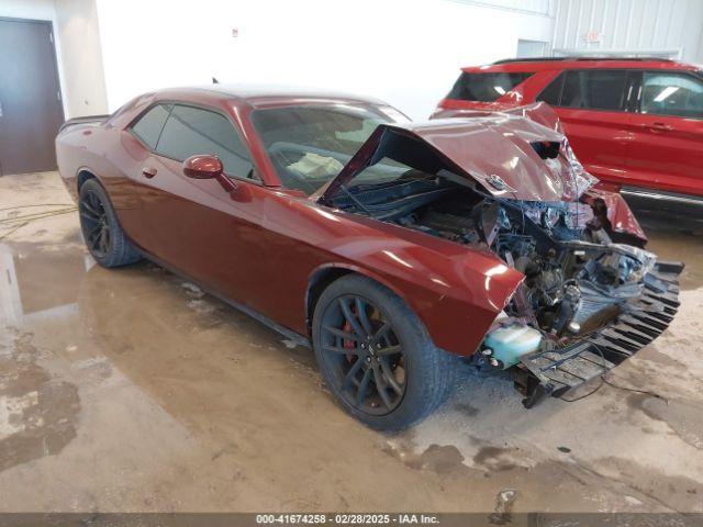  Salvage Dodge Challenger