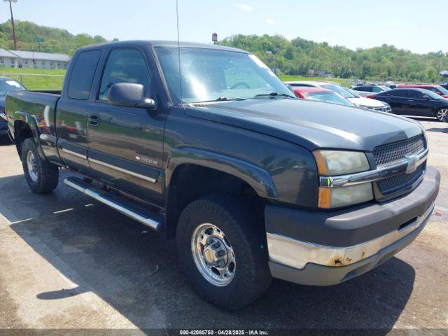  Salvage Chevrolet Silverado 2500
