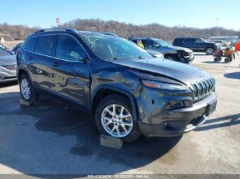  Salvage Jeep Cherokee