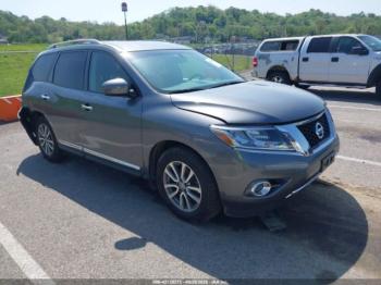  Salvage Nissan Pathfinder