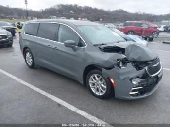  Salvage Chrysler Pacifica