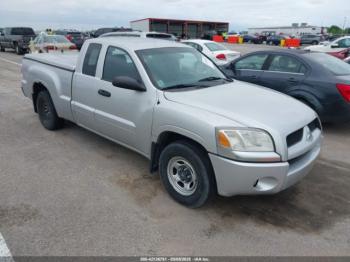  Salvage Mitsubishi Raider