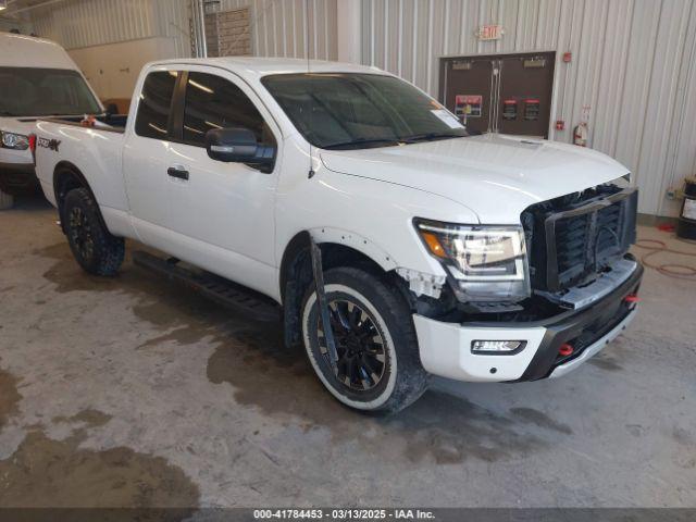  Salvage Nissan Titan