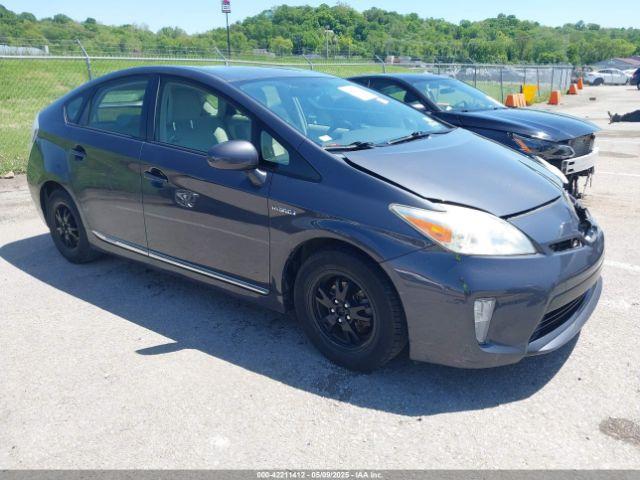  Salvage Toyota Prius