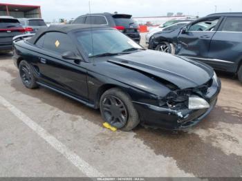  Salvage Ford Mustang