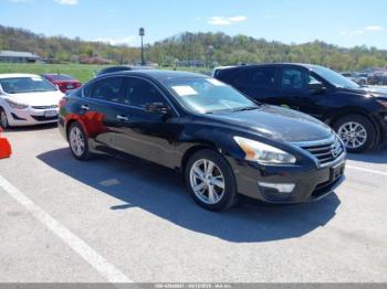  Salvage Nissan Altima