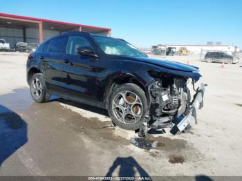  Salvage Alfa Romeo Stelvio