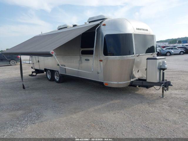  Salvage Airstream Flying Cloud Series