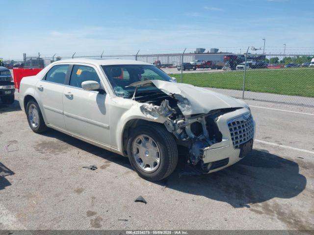  Salvage Chrysler 300