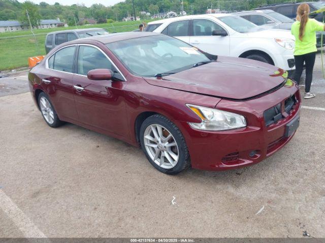  Salvage Nissan Maxima