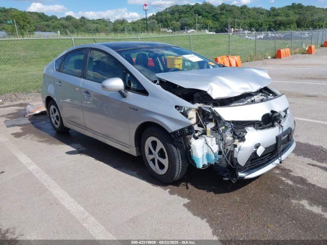  Salvage Toyota Prius