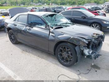  Salvage Chrysler 300