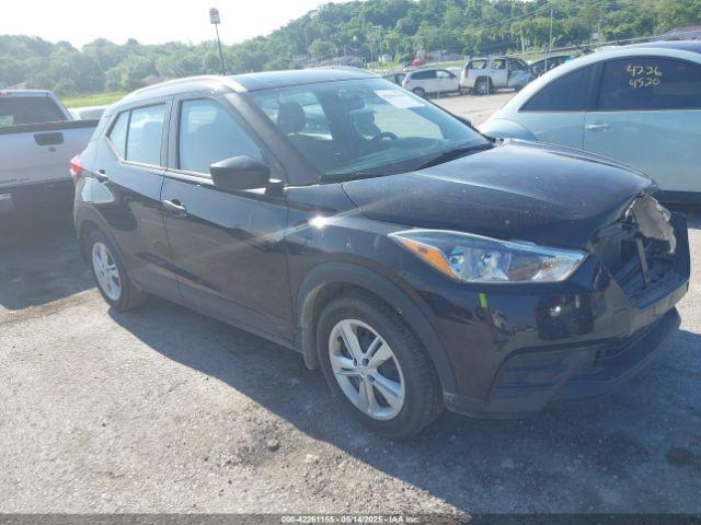  Salvage Nissan Kicks