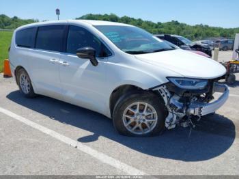  Salvage Chrysler Pacifica