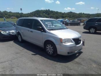  Salvage Chrysler Town & Country