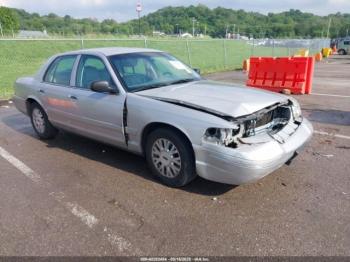 Salvage Ford Crown Victoria