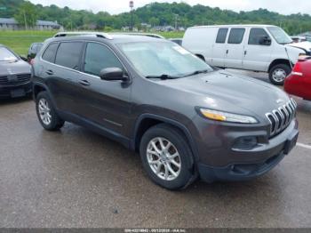  Salvage Jeep Cherokee