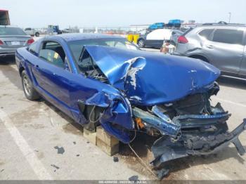  Salvage Ford Mustang