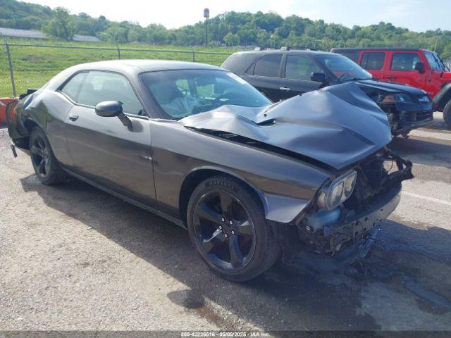  Salvage Dodge Challenger