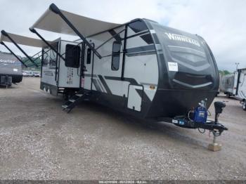  Salvage Winnebago Voyage