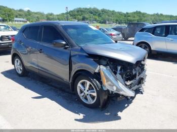  Salvage Nissan Kicks