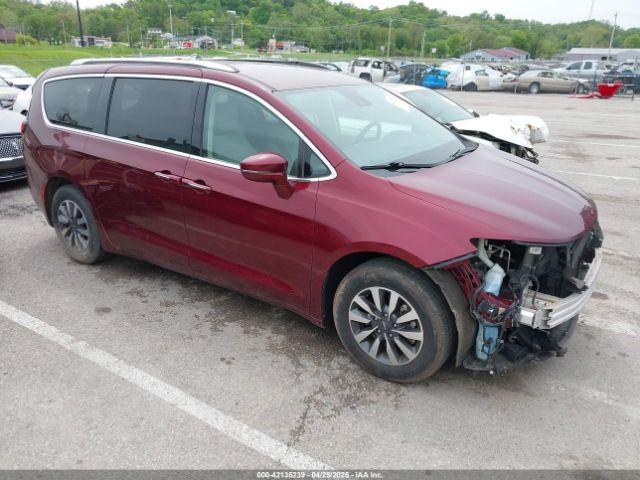  Salvage Chrysler Pacifica