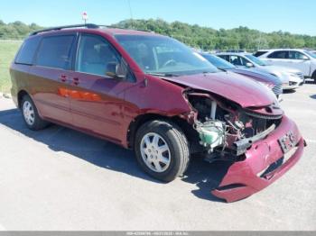  Salvage Toyota Sienna
