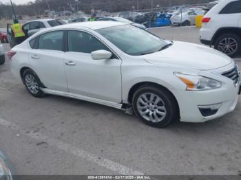  Salvage Nissan Altima
