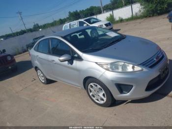  Salvage Ford Fiesta
