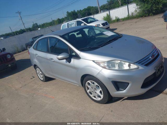  Salvage Ford Fiesta