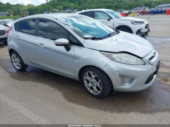  Salvage Ford Fiesta