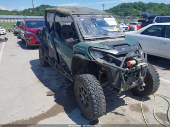  Salvage Can-Am Commander Max