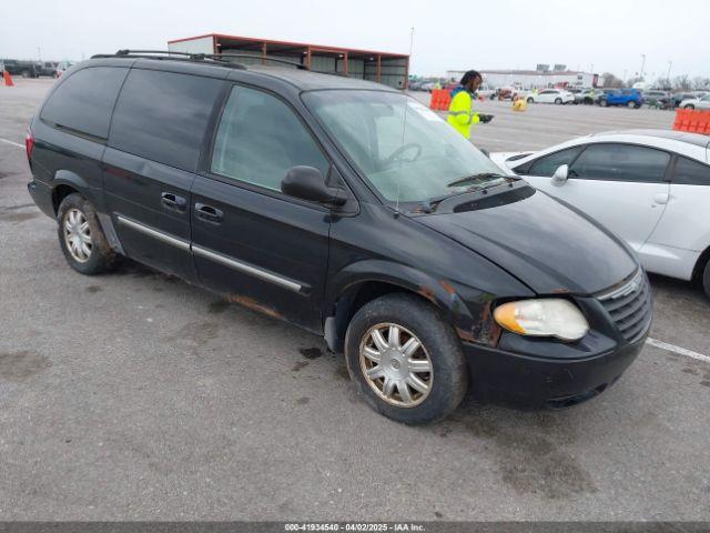  Salvage Chrysler Town & Country
