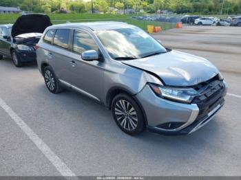  Salvage Mitsubishi Outlander