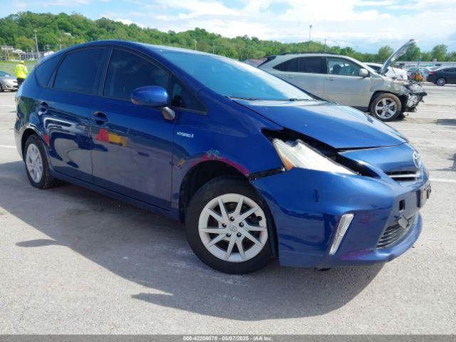  Salvage Toyota Prius v